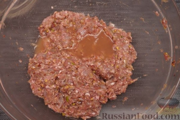 Террин из кролика, свинины и говядины, с беконом и фисташками