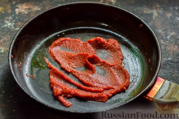 Ленивый голубец, запечённый в томатном соусе