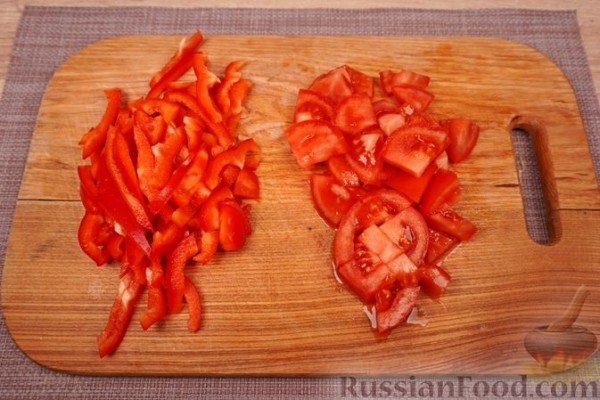 Овощной салат с брокколи и кукурузой