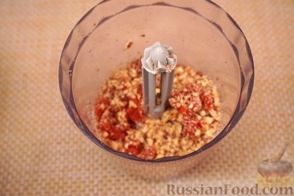Блинчики с вишней и орехами