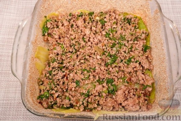 Мусака из капусты с фаршем