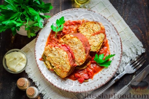 Ленивый голубец, запечённый в томатном соусе