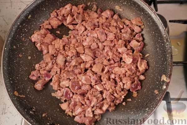 Рулет из телятины с печенью и беконом