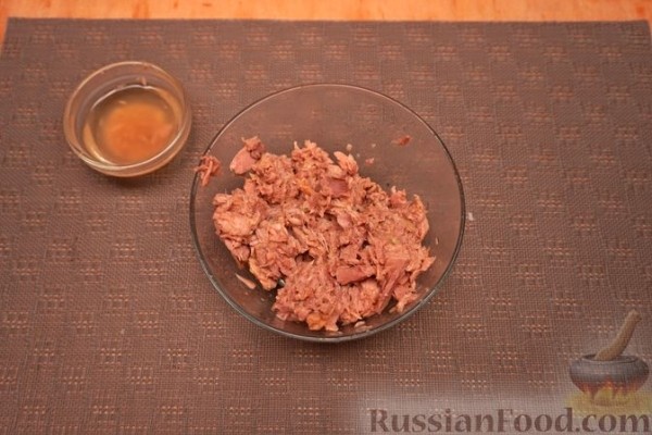 Лазанья с тунцом, стручковой фасолью и сыром
