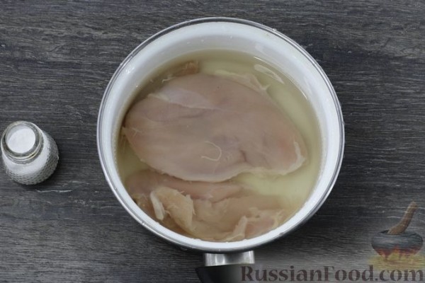 Закуска из ветчины с плавленым сыром и курицей