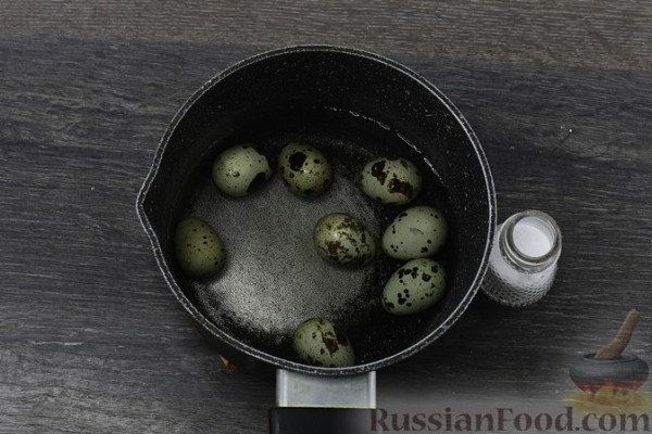 Праздничный холодец "Курица-наседка"