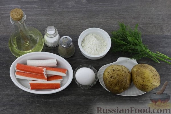 Драники с крабовыми палочками и укропом