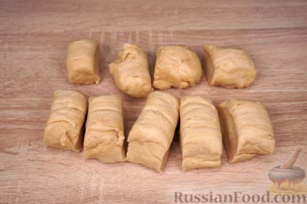 Постные пирожки с картошкой, из дрожжевого теста холодной расстойки (в духовке)