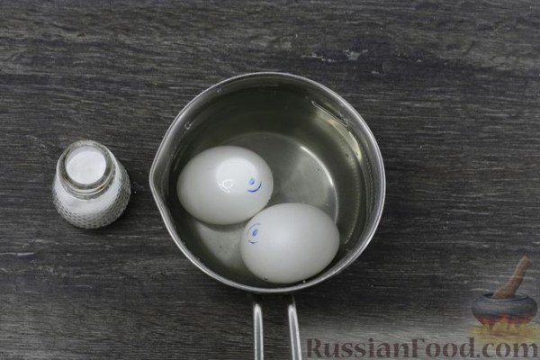Закуска из ветчины с плавленым сыром и курицей