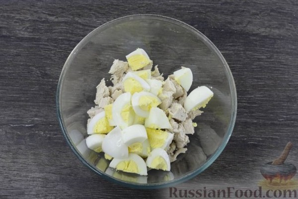 Закуска из ветчины с плавленым сыром и курицей
