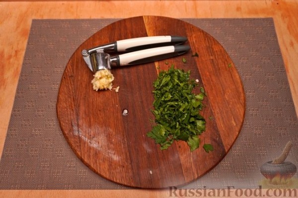 Лазанья с тунцом, стручковой фасолью и сыром