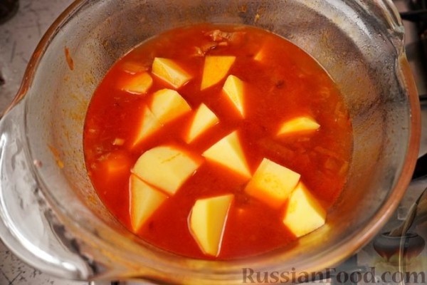 Гуляш с чипетке