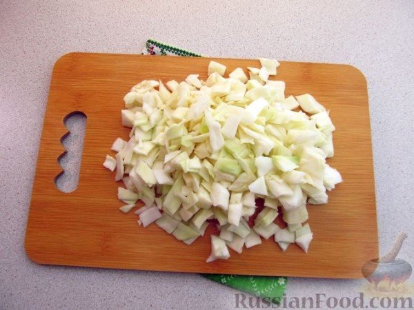 Суп с копчёным мясом и капустой