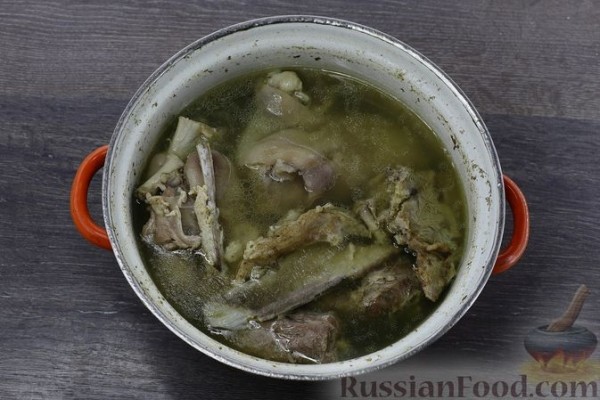 Праздничный холодец "Курица-наседка"