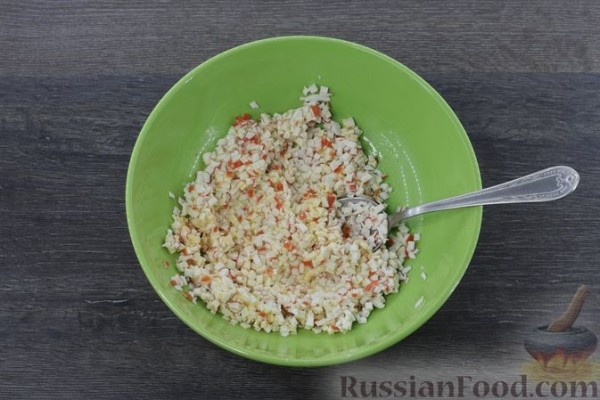 Драники с крабовыми палочками и укропом