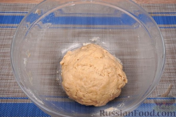 Постные пирожки с картошкой, из дрожжевого теста холодной расстойки (в духовке)
