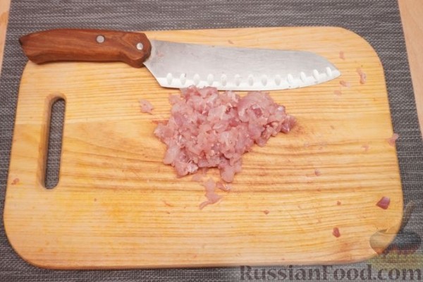 Террин из кролика, свинины и говядины, с беконом и фисташками