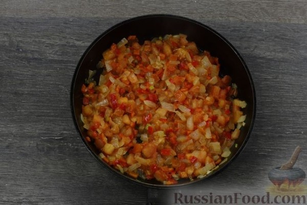 Куриная грудка, запечённая под сырно-овощной шапочкой