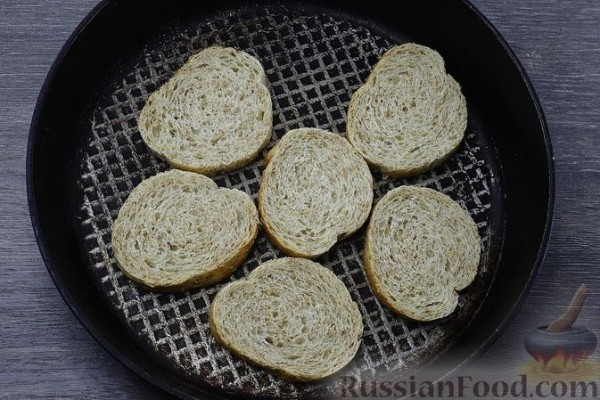 Бутерброды с крабовыми палочками, сыром и ананасами