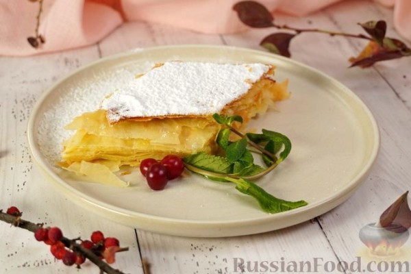 Бугаца с заварным кремом