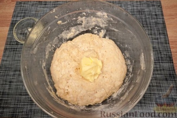 Пиде с бараньим фаршем и овощами