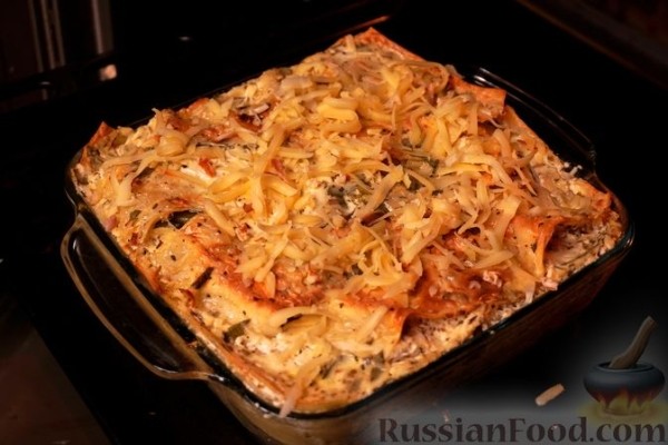 Лазанья с тунцом, стручковой фасолью и сыром