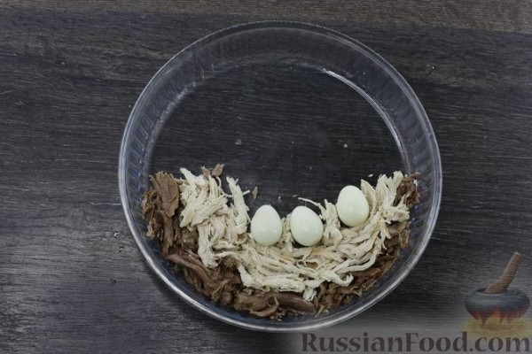 Праздничный холодец "Курица-наседка"