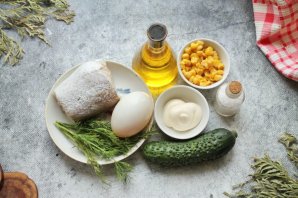Салат с треской и кукурузой