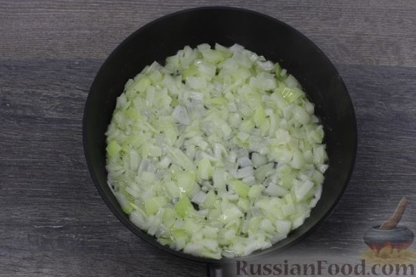 Тушёная капуста со шпинатом и яйцами