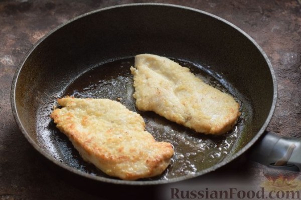 Куриные отбивные в сливочно-сырном соусе
