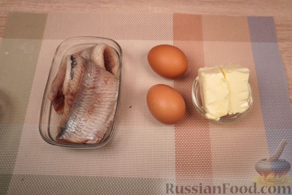Селёдочное масло с яйцами (для бутербродов)