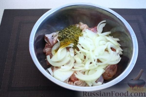 Куриный шашлык в томатно-горчичном маринаде, в духовке