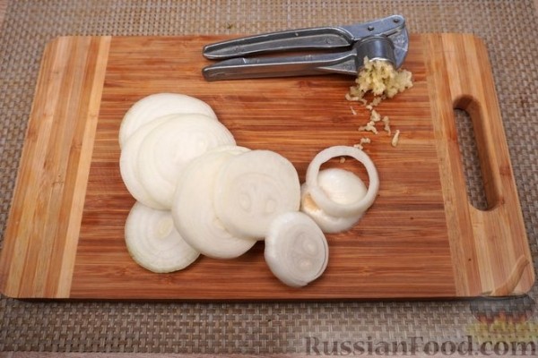 Скумбрия в горчично-сметанном маринаде, запечённая с картофелем