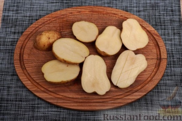 Картошка с копчёным беконом в фольге (на углях)