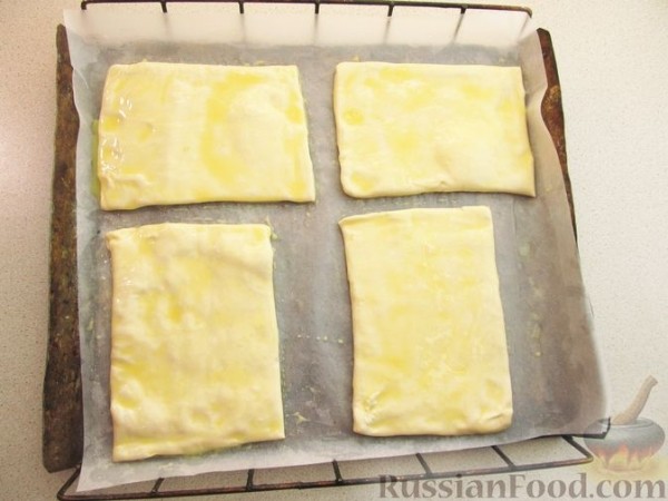 Закусочный торт "Наполеон" со сливочным сыром и грибами