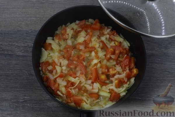 Тушёная капуста со шпинатом и яйцами