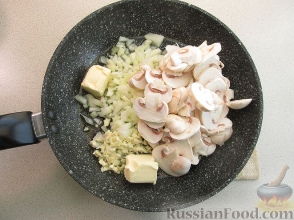 Курица с грибами в сливочном соусе