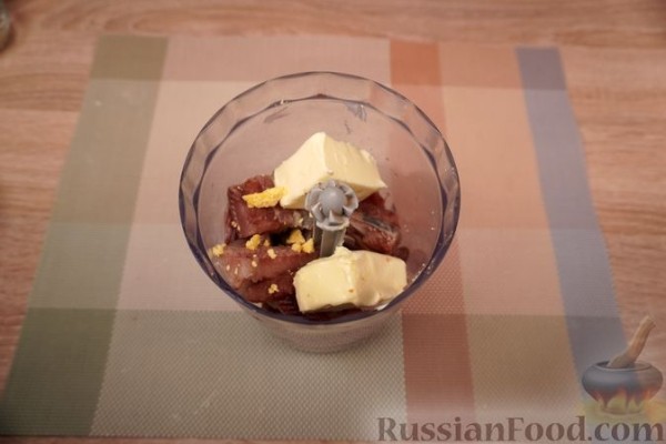 Селёдочное масло с яйцами (для бутербродов)