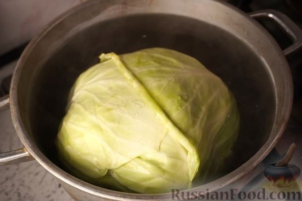 Голубцы с томатно-сметанным соусом