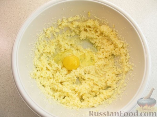 Творожные куличи с изюмом и цукатами