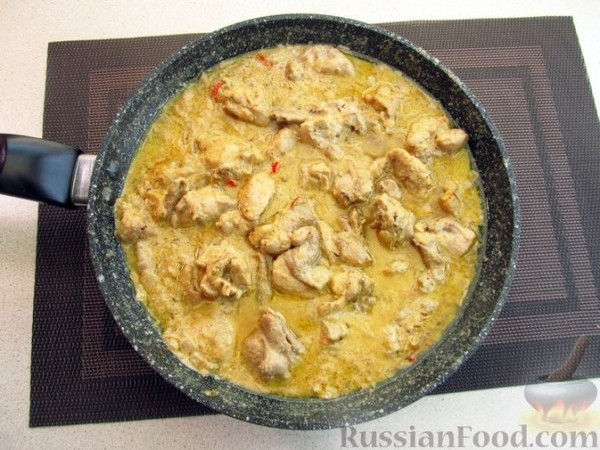 Курица карри с орехами