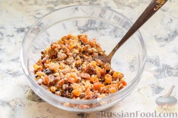 Рулетики из слоёного теста, с сухофруктами и орехами