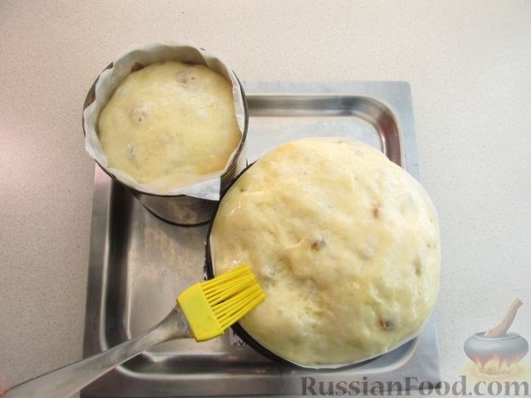 Кружевные куличи на молоке, с изюмом