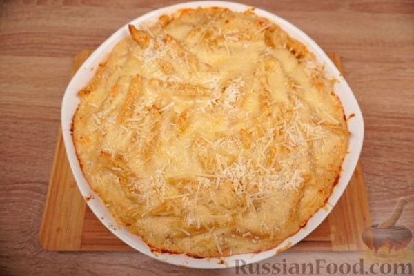 Пастицио (запеканка из макарон с фаршем и сыром, под соусом бешамель)
