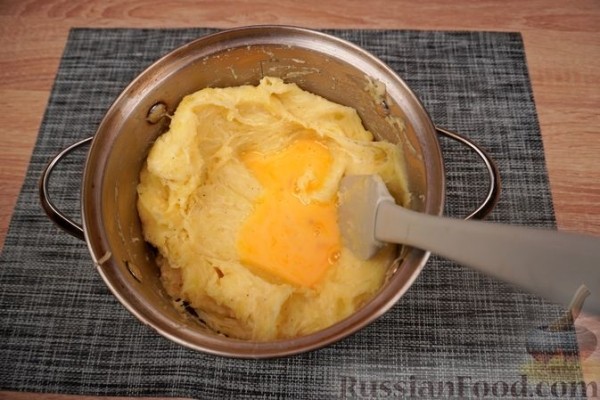 Картофельные котлеты с творогом, сыром и зеленью