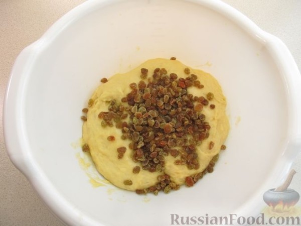 Кружевные куличи на молоке, с изюмом