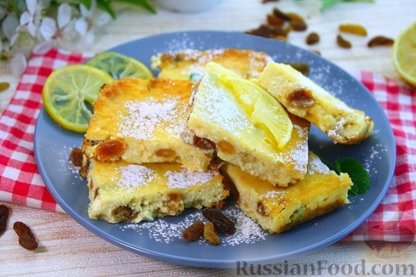 Творожная запеканка с манкой и изюмом (без муки)