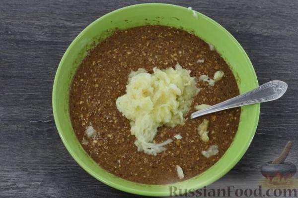 Печёночные оладьи с яблоками (без муки)