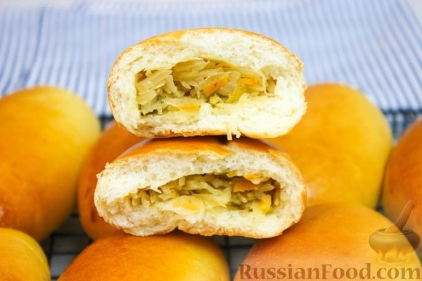 Пирожки с квашеной капустой (в духовке)