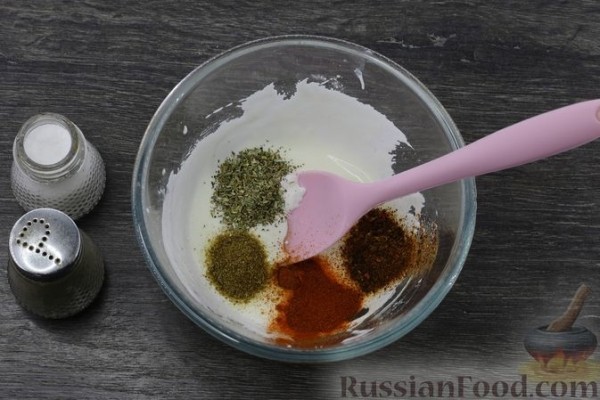Куриные шашлычки в чесночно-йогуртовом соусе